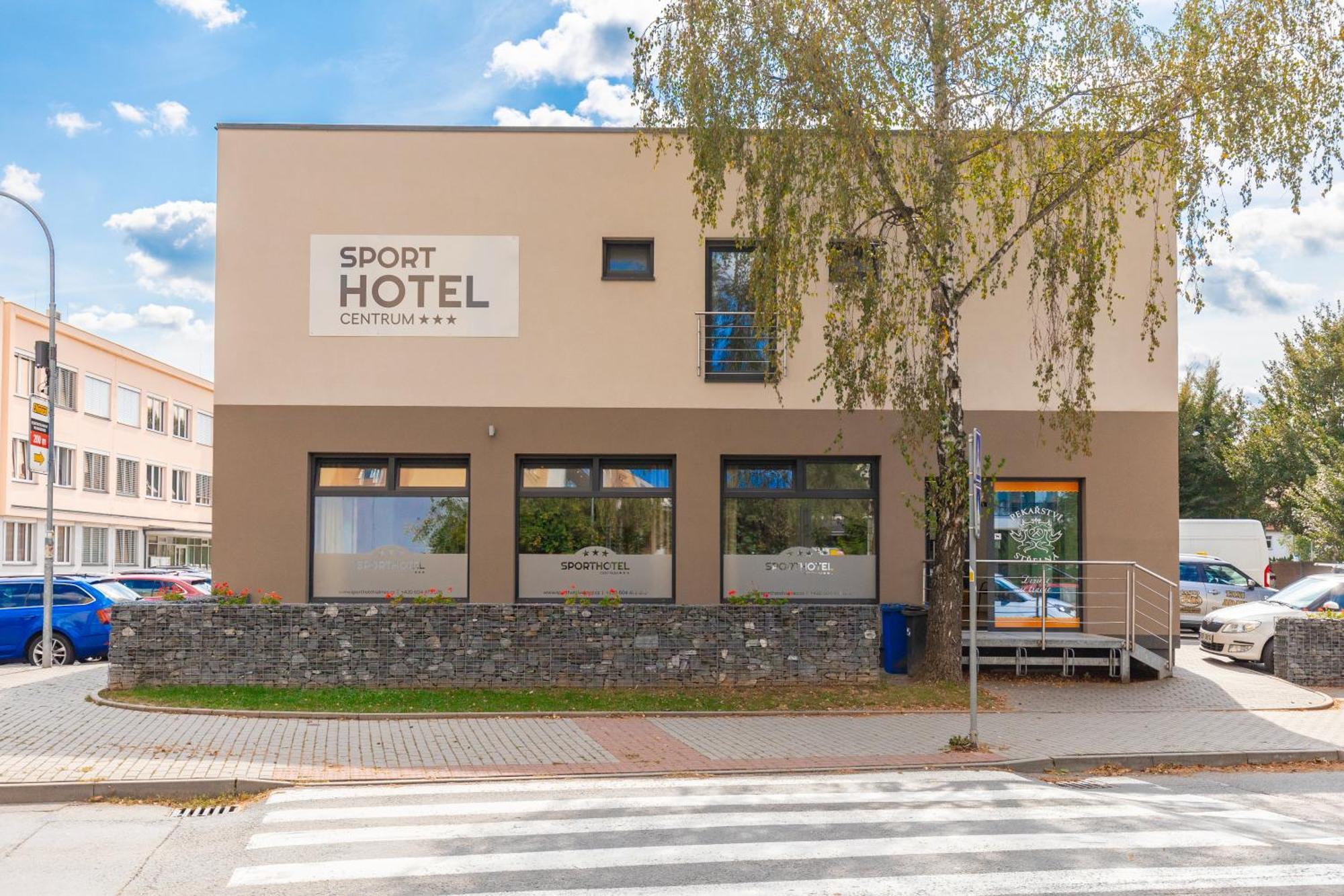 Sport Hotel Centrum Valasske Mezirici Exterior photo